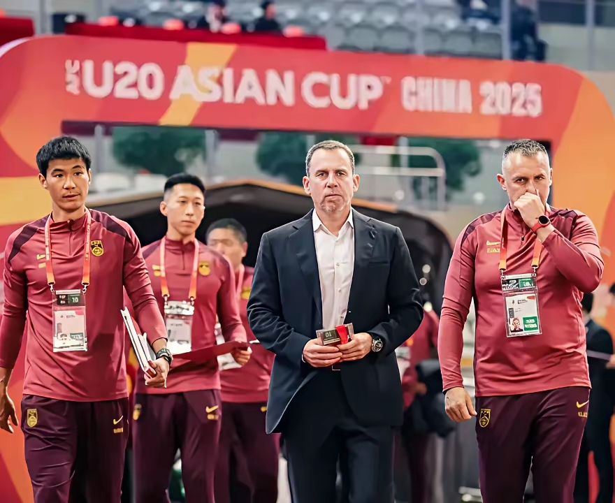 开云app-意大利杯今晨再迎强敌，阿贾克斯更衣室发声，主帅态度：质疑声仍在，纪律约束更严格的简单介绍