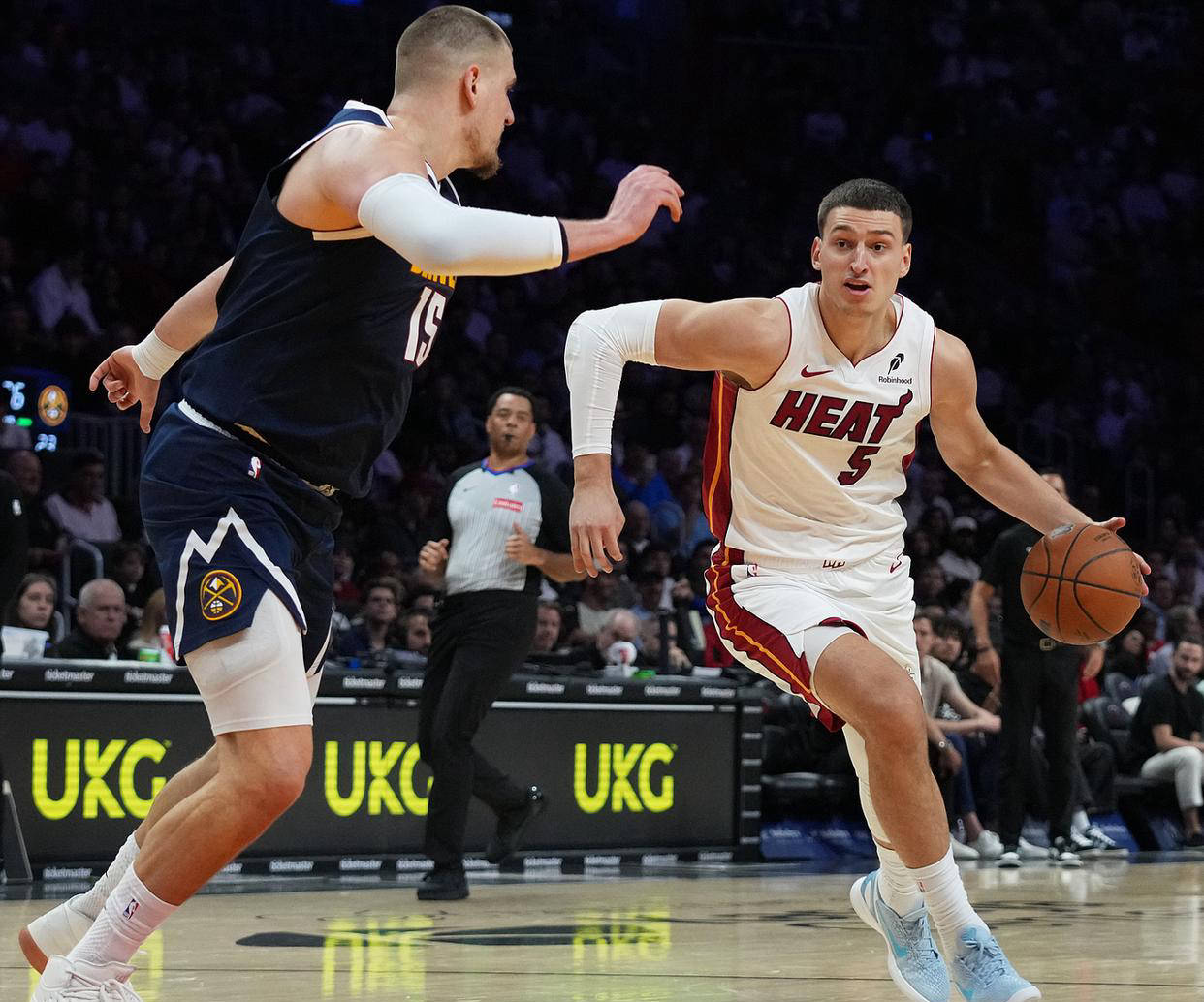 开云-包含丹佛掘金窗口期状态回暖，志在NBA总决赛名次提升，话题不断，年轻球员得到机会的词条